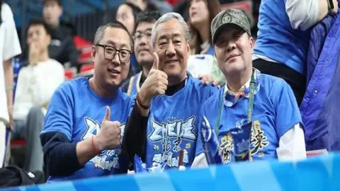 王楚钦对阵张本智和巅峰之战：九大媒体聚焦赛前对手解析